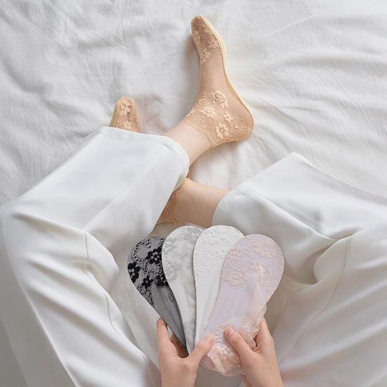 Women's Lace Socks Mesh Sheer Flower Lace Ankle Socks Summer Ultra Thin Fishnet Frilly Sock for Teens Girls