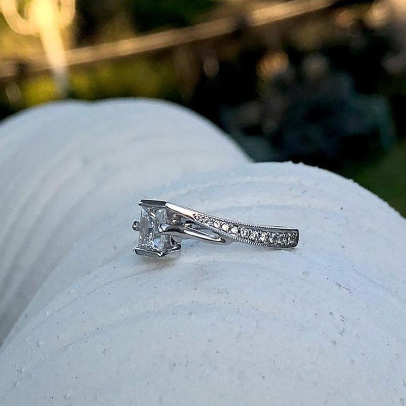 1pc Bague Mode Créative Simple Carrée Zircon Synthétique Bague Mode