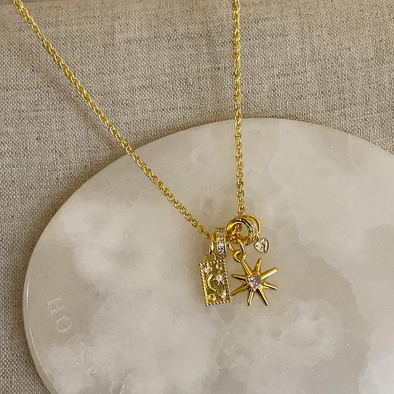 

Светлое роскошное ожерелье Love Square Brand Star Light с подвеской, женская средневековая элегантность, модный темперамент, тренд, универсальная цепочка на шею, цепочка на свитер