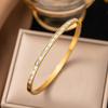 Bracciale da donna in acciaio al titanio con diamanti, placcato oro, non sbiadisce, intarsio di zirconi, alta gamma, semplice, versatile gioiello in acciaio inossidabile