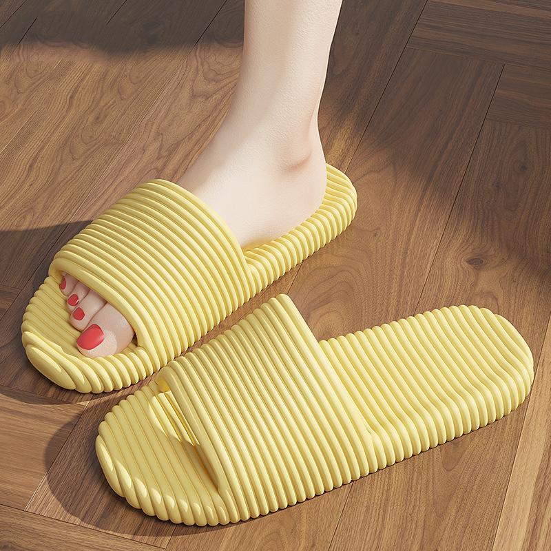 Fashion Crestar Summer Slippers For Women Outdoor Non-slip Soft Bottom Bathroom Shower Slippers Couple New Casual House Flats Sandals