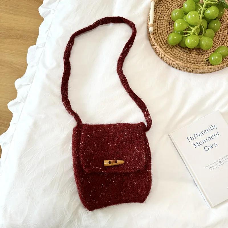 Horn Buckle Knitted Crossbody Bag Vintage Autumn Winter Mobile Phone Case for Women Fashion Mini Purse Korean INS Style Bag