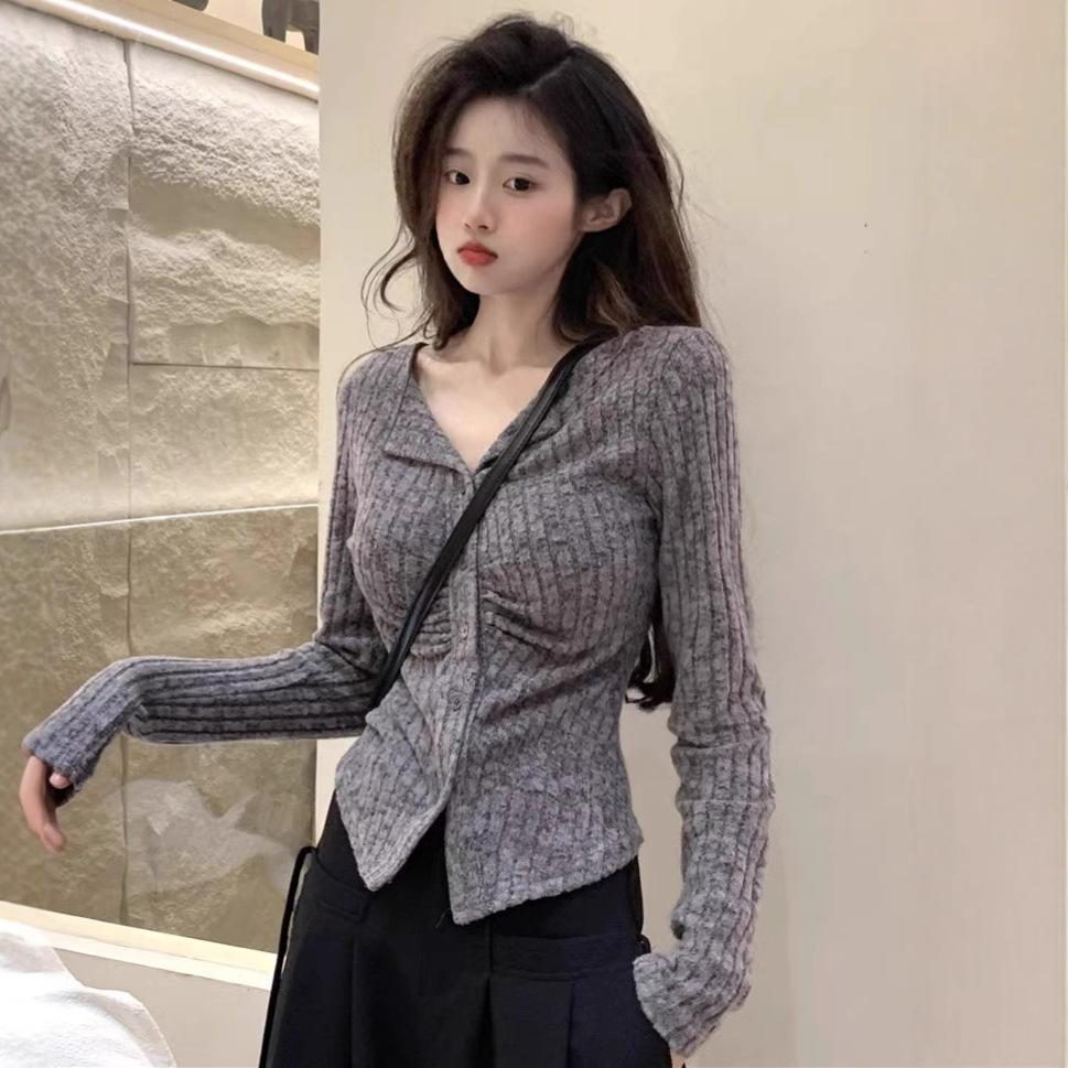 

Lapel long-sleeved pure gray knitted sweater women s autumn niche design pleated slim-fit short top one size fits all сірий колір