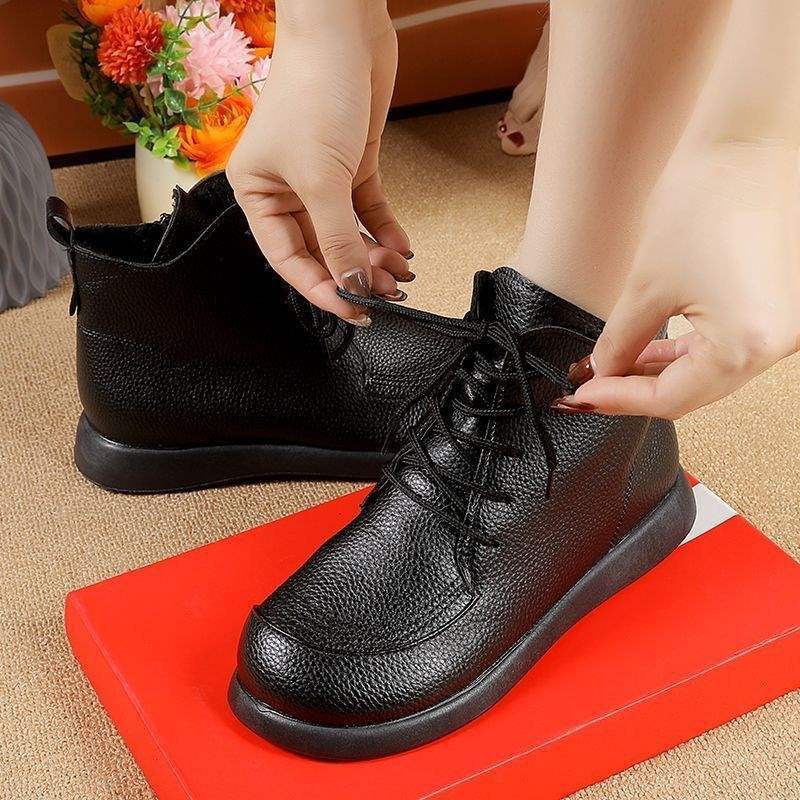 Teplé bavlněné boty pro střední věk a seniory, ležérní kožené boty pro matky, plochá podrážka, protiskluzové, nové sametové martensky, krátké boty 42