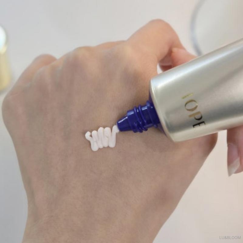 Iope Super Vital Neck & Decollete Cream 40ml (March 2026 New Releases) (+Free Gift)