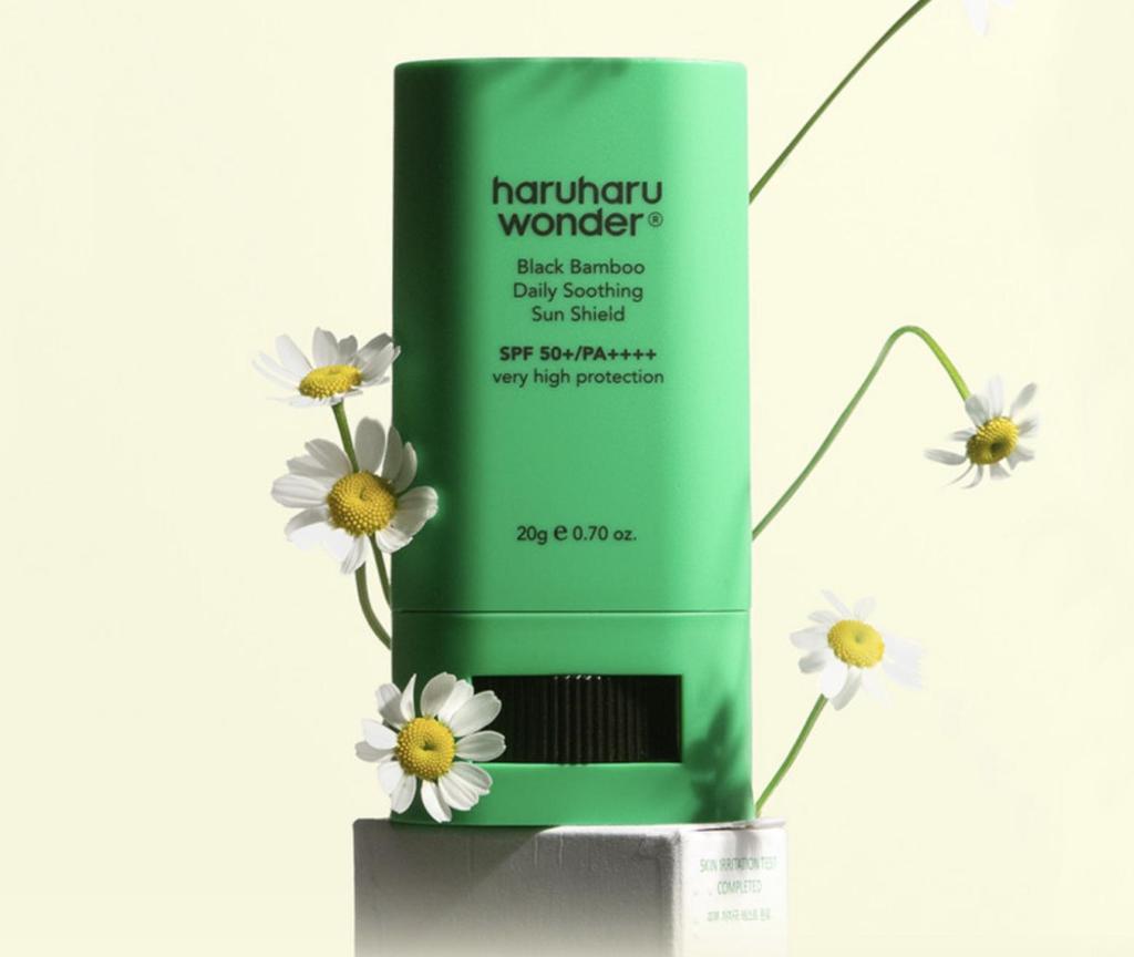 Haruharu WONDER Black Bamboo Daily Soothing Sun Shield SPF50+ UV Protection Hydrating 20g