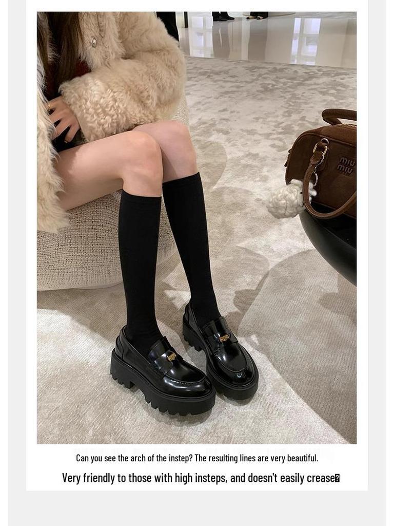 Luxurious Women's Grape Round Toe Heeled Slip-On Loafers