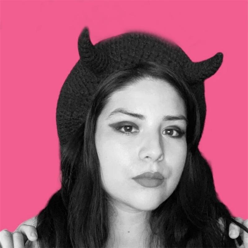 New Handmade Crocheted Striped Cat Ear Star Hat, Fashionable and Personalized Adult Hat