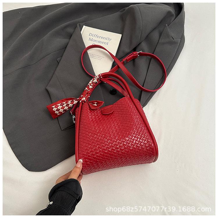 Handbag Bag Women's 2025 New Niche Fashion Bucket Bag Versatile One-shoulder Crossbody Bag Textured Casual Handbag