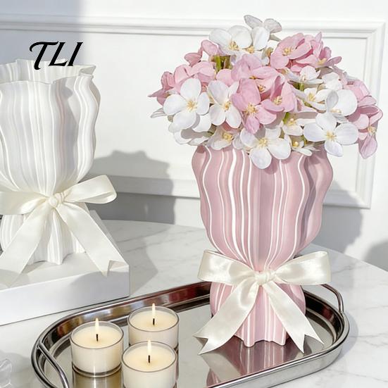 Floral Arrangement Holder 3D Printed Flower Vase with Bow Design, Modern Decorative Vase, Minimalist Glass for Flowers Container, Home Office