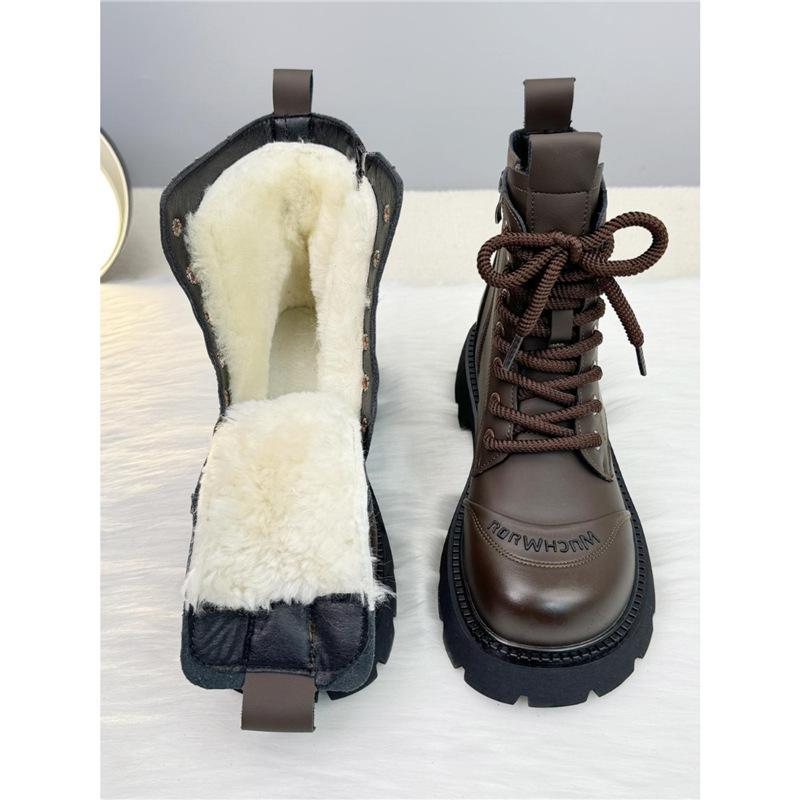 Wool snow boots women's winter velvet thickened large cotton shoes fur integrated thick-soled short boots non-slip Martin boots