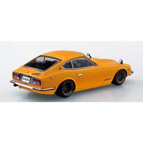 Aoshima Bunka Kyozai (AOSHIMA) 1/32 The Snap Kit Series Nissan S30 Fairlady Z Custom Wheels (Safari Brown) Pre-Colored Plastic Model Kit 13-SP4