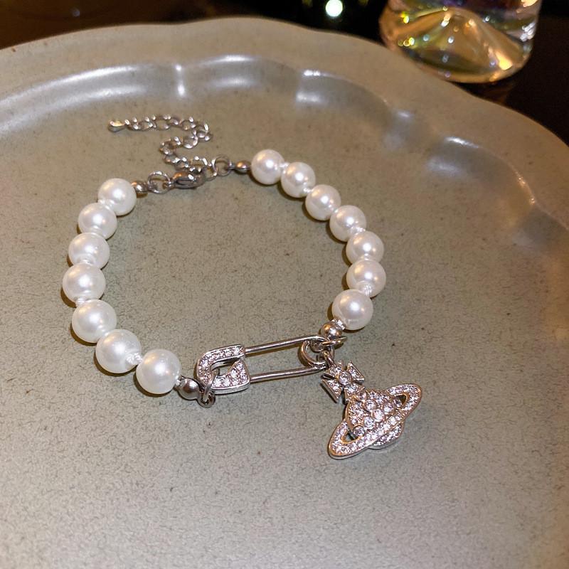 Baroque Zircon Pearl Necklace With Simple Titanium Pendant For Elegant Women Silver