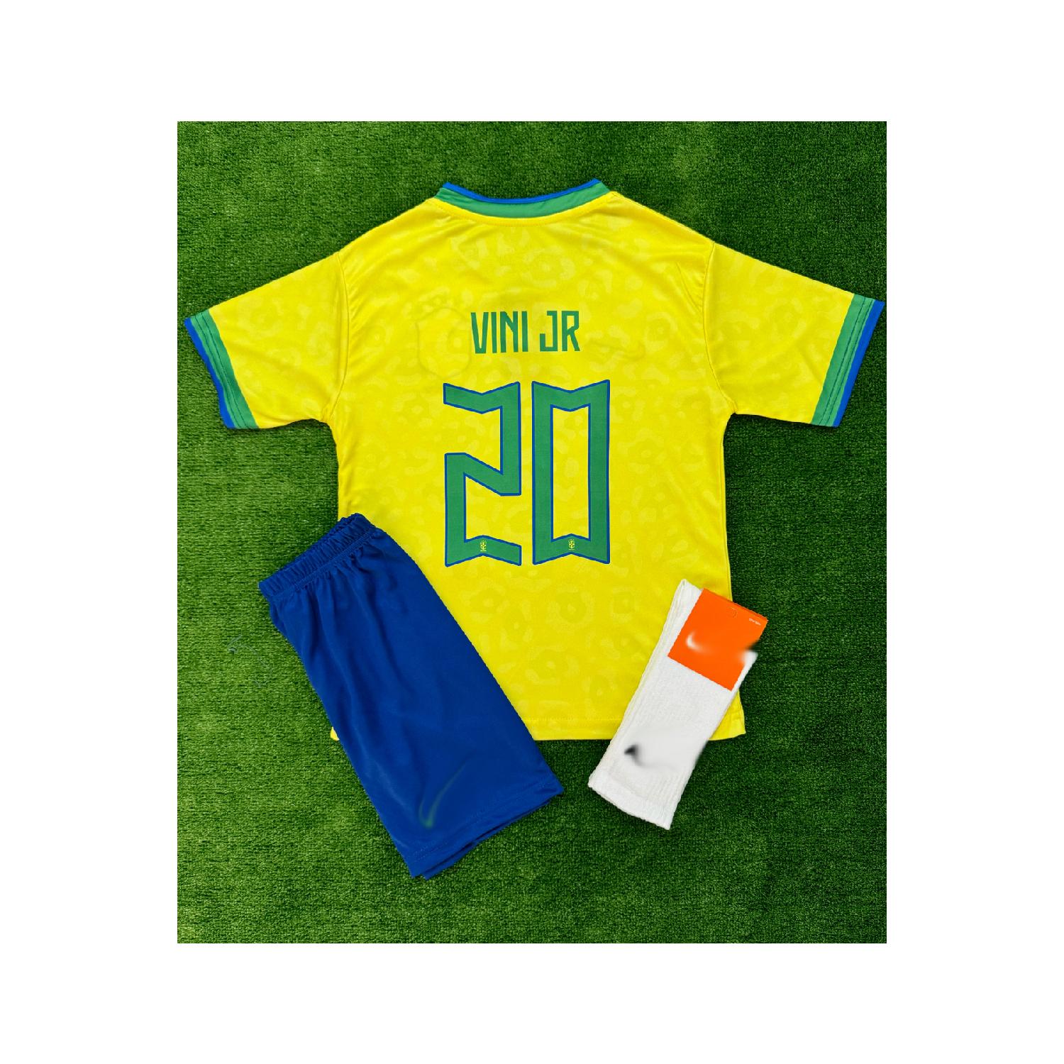 

Сборная Бразилии 2023/24 Вини-младший. Детский комплект из 3 трикотажных изделий с шортами и носками в подарок