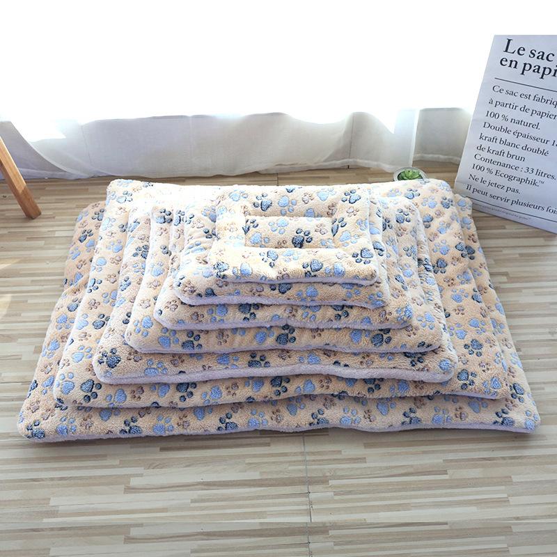 Thickened Comfortable Warm Small Cat Sleeping Cushion Skin-friendly Cute Winter Medium Dog Sofa Mat for Puppy Bed Accessories