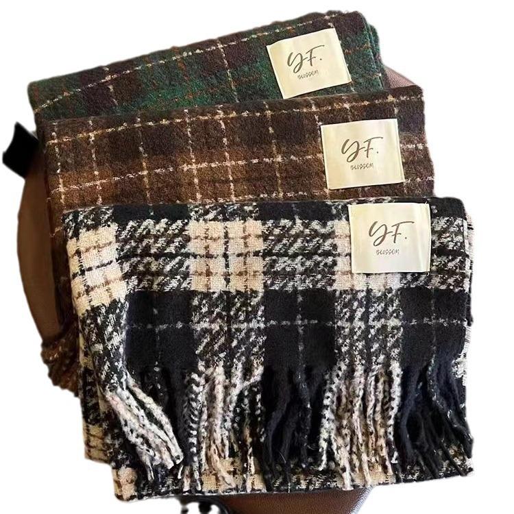 Christmas atmosphere New Year's red plaid scarf Women's winter versatile thickened senior sense Student warm scarf