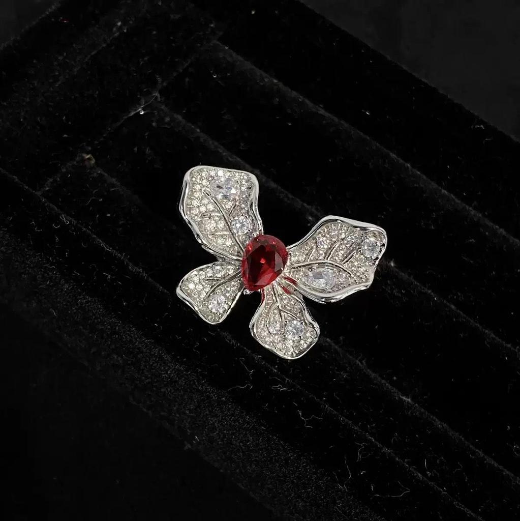 Blue Gem Flower Ring: Women's Handmade Zircon Flower Design, Light Luxury High-End Open Ring Jewelry