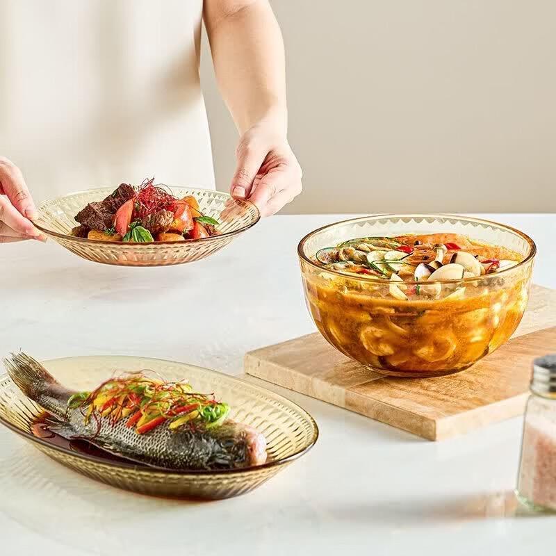 Corning VISIONS Amber Heat-Resistant Glass 8-Piece Dinnerware Set