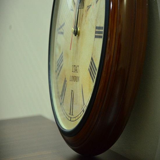 Horloge suspendue en bois et laiton faite à la main pour la décoration de la maison, du bureau 30,48 cm
