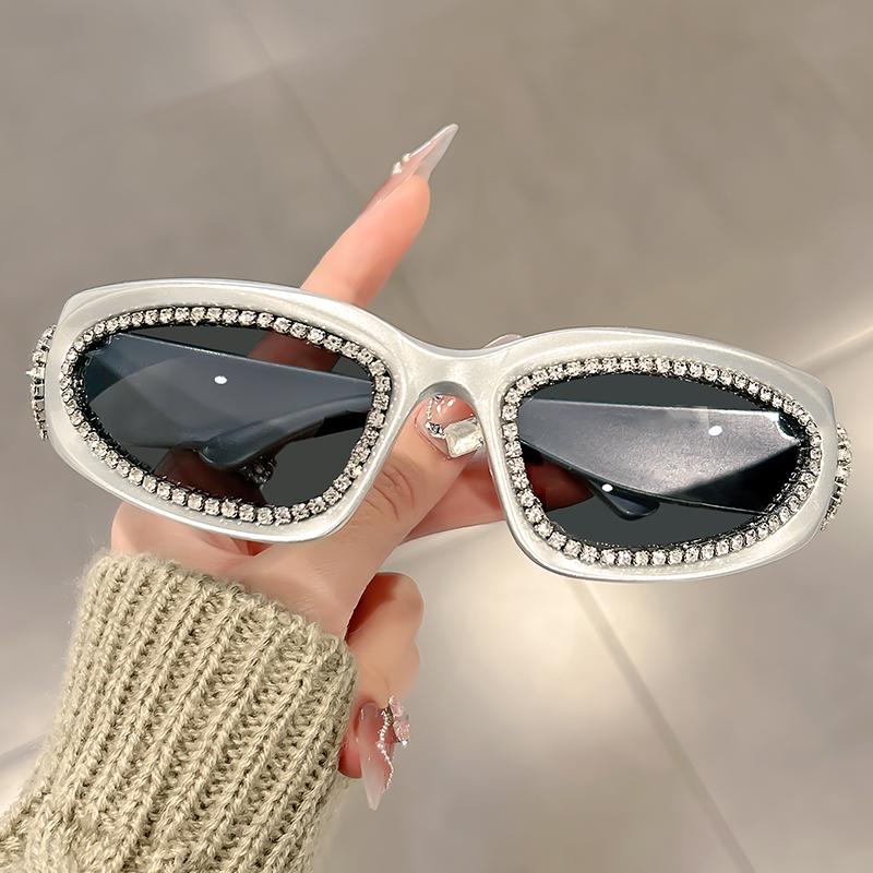 Fashionable diamond-encrusted glasses, trendy and individual-style decorative glasses, outdoor bicycle goggles, sunglasses