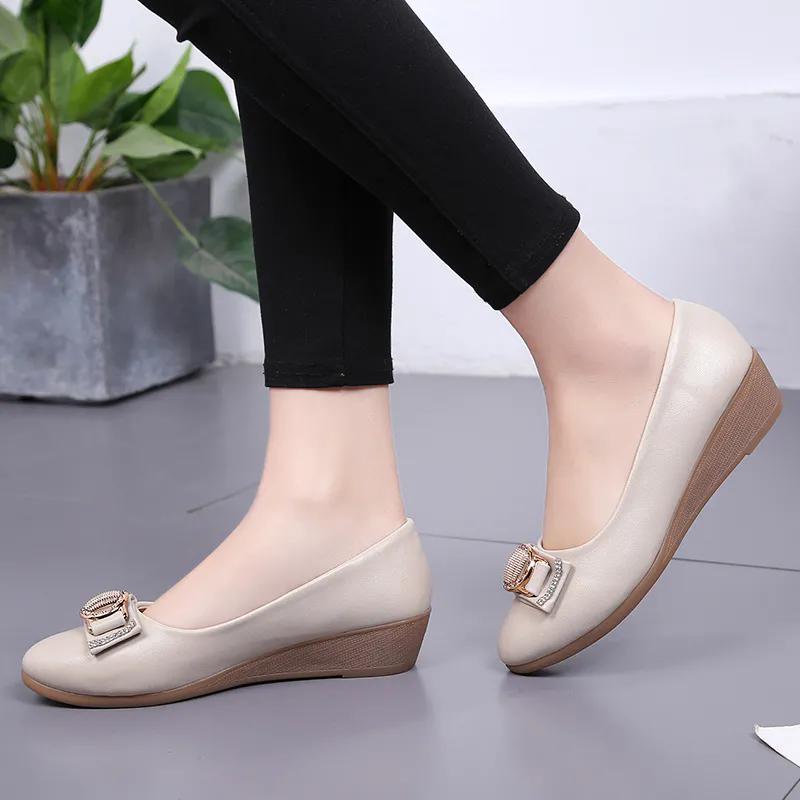 WTEMPO Bürodame Einfarbig Große Größe Spitzschuh Rutschfeste Pumps Damen Lässig Vielseitig Niedriger Dicker Absatz PU Schuhe