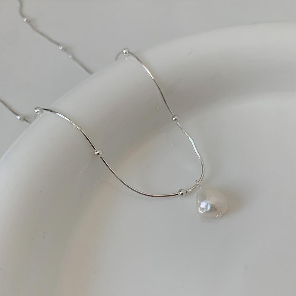 Pearl Butterfly Necklace Female Design Sense High Sense Does Not Fade Accessories Collarbone Chain Tide