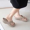 Fashion Clip-Toe Thick Bottom Cloud Slippers Women Summer Non-Slip Soft Beach Flip Flops Woman Solid Color Lightweight Casual Slides