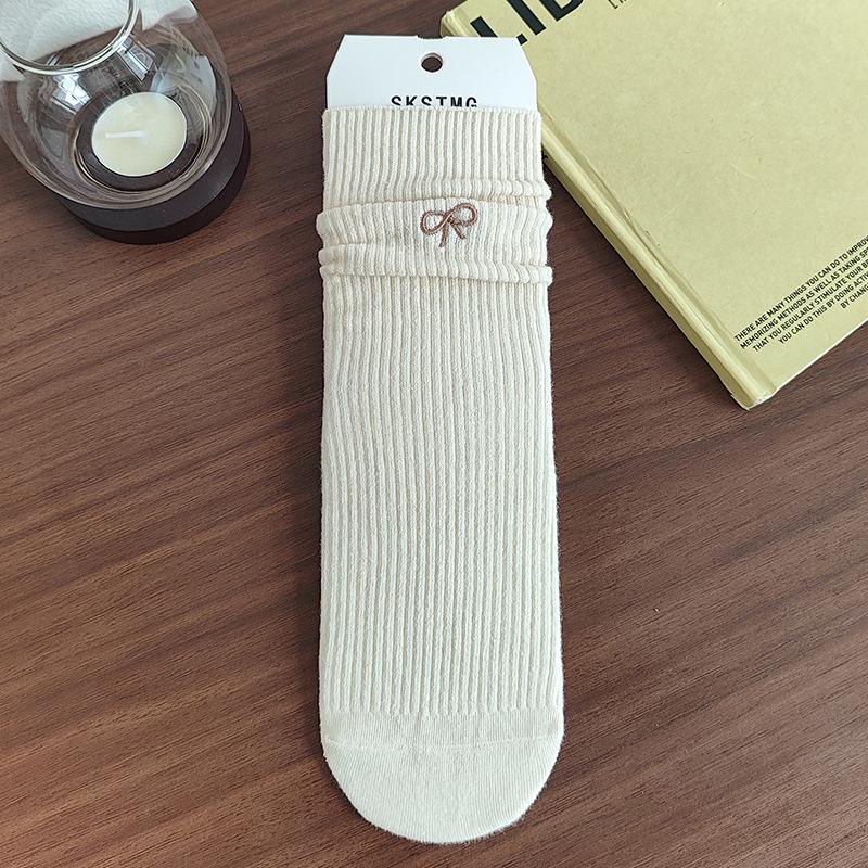 Female Spring and Autumn Pure Color Embroidery All Go Boneless In The Tube Pile Pile Cotton Socks