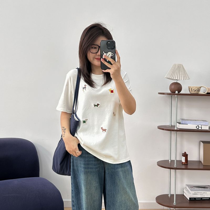 

Wanwan Plus Size Design Embroidered Regular Shoulder Short Sleeve T-Shirt for Women, Summer Round Neck Tee for Plus Size Women, Slimming Top White 2XL
