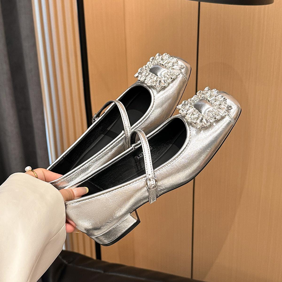 

A137-2 new shallow rhinestone 2025 thick heel Mary Jane square buckle flat bottom women s shoes commuter French single shoes women 40 серебряный