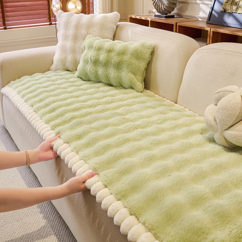 Fleece-Lined Thickened Sofa Cover Skin-Friendly One-Piece Winter  New Model Straight Row Cushion Fixed Non-Slip Sofa Cover
