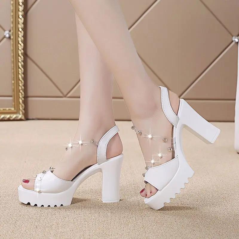 

Модные женские сандалии на танкетке с платформой, водонепроницаемая уличная обувь, удобные и элегантные сандалии 2025, роскошный комфорт, VIP женская обувь 40