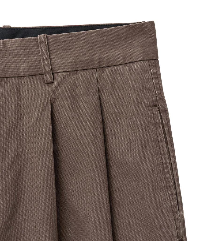NOIRER Two-Tuck Washed Cotton Slacks (Brown)