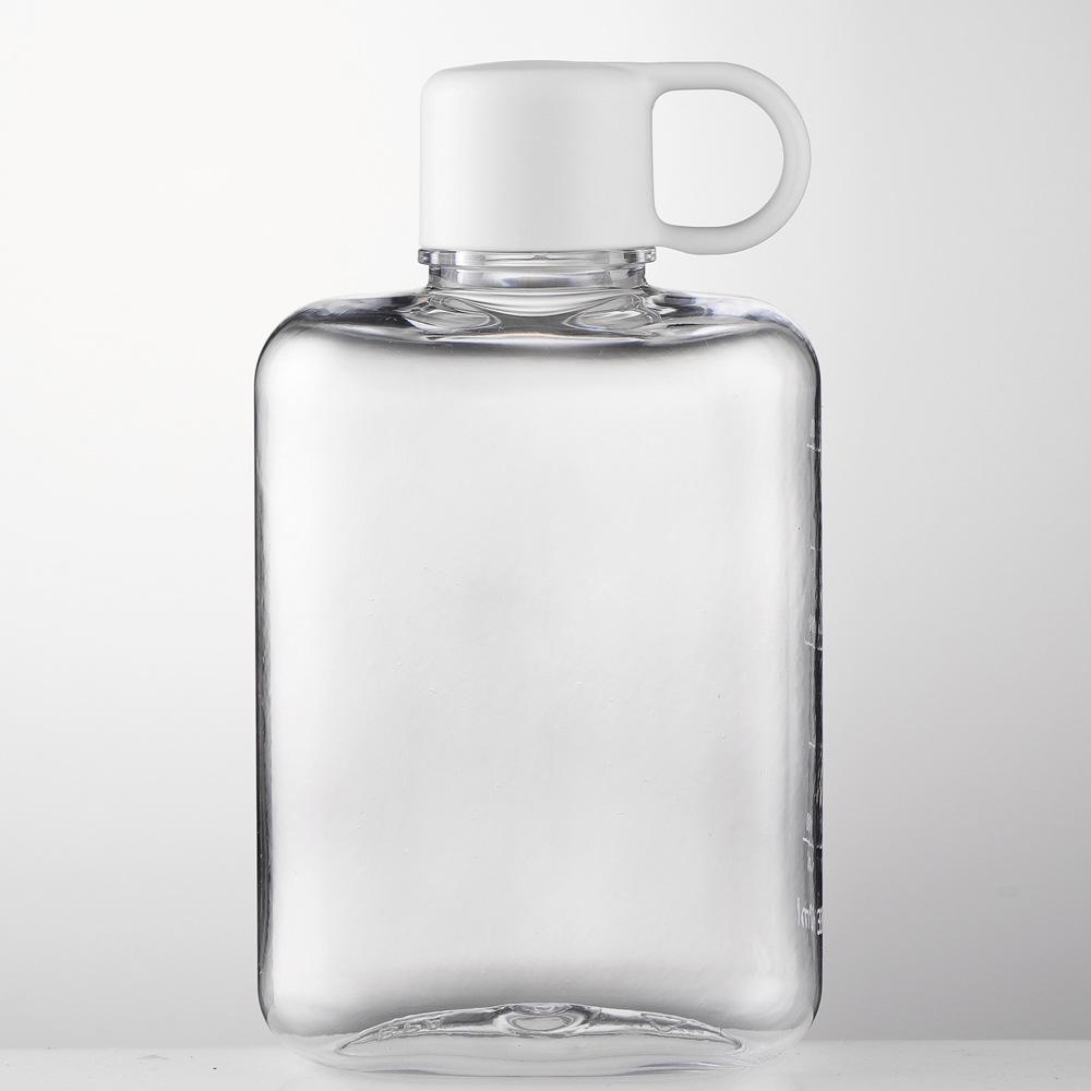 Garrafa de Água Quadrada Criativa em Tritan - Copo de Plástico Durável, Portátil e à Prova de Quedas para Beber Diretamente. Presente Perfeito do Tamanho de um Bolso!