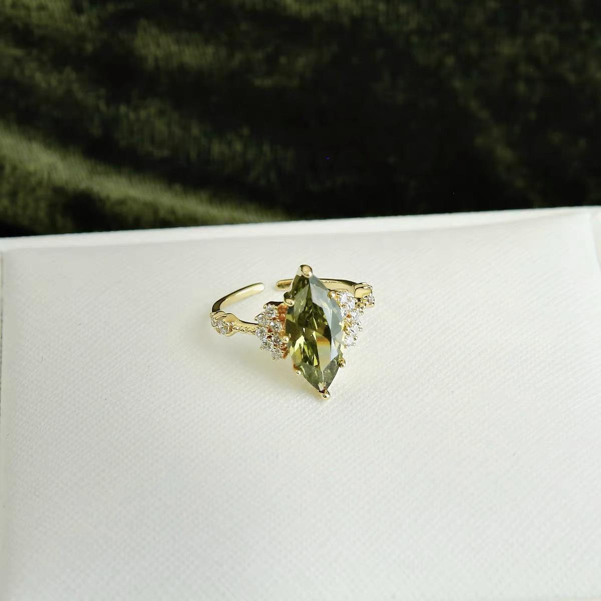 

Кольцо овальной формы из 14-каратного золота, модное, легкая роскошь, нишевое, универсальное кольцо на указательный палец, кольцо с высоким чувством стиля