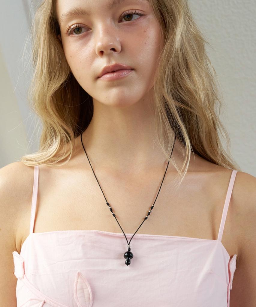 Fantastic Planet Mono Mushroom String Necklace (2Colors)