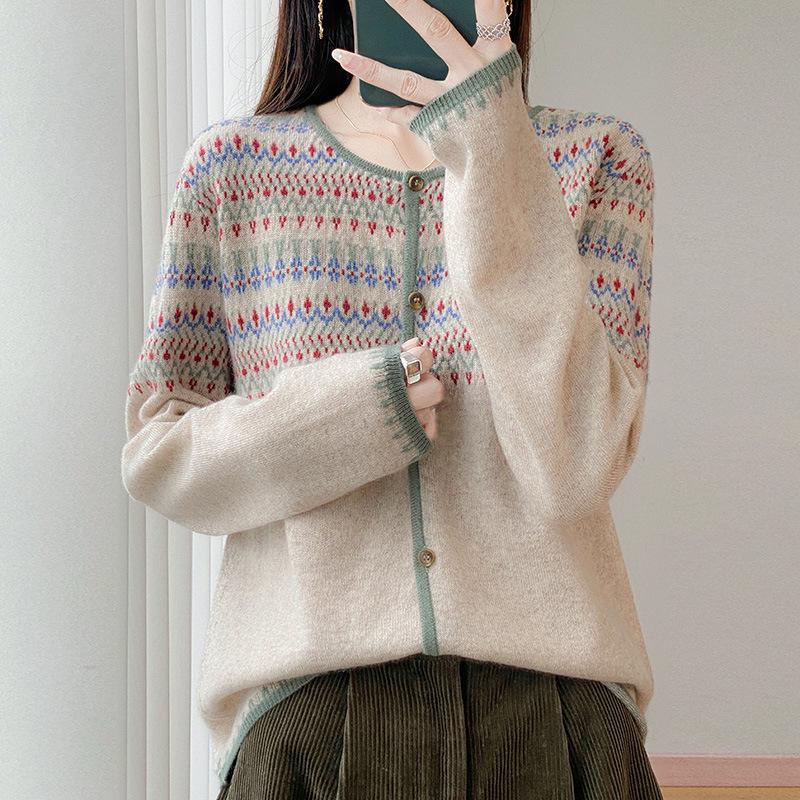 Retro Contrast Color Silk Wool Jacquard Cardigan - Women's Loose Long Sleeve Knit Top