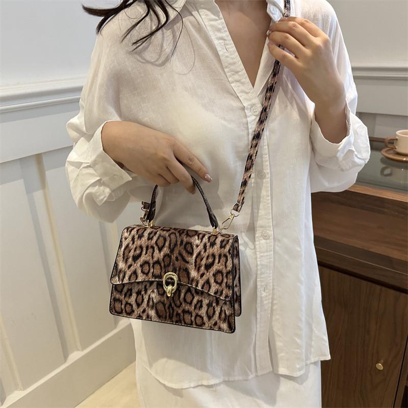 Unique Stylish 2024 Small Handbag Trendy Crossbody Bag With Magnetic Closure In Black And Brown