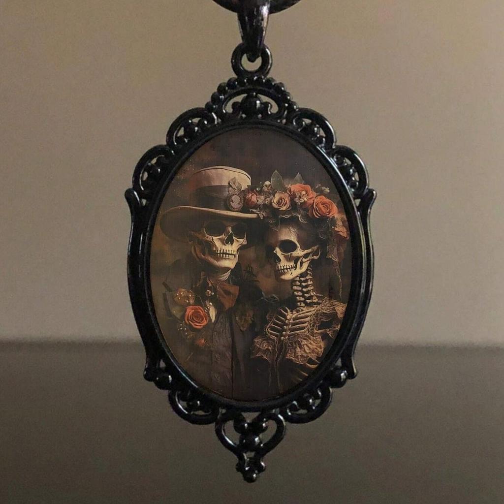 Pendant Gothic Raven, Skull Necklace