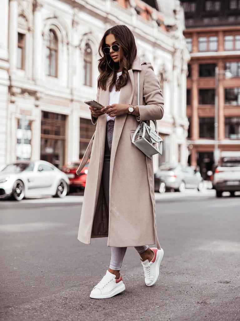 Women's Autumn/Winter V-Neck Tie-Up Woolen Coat with Long Sleeves