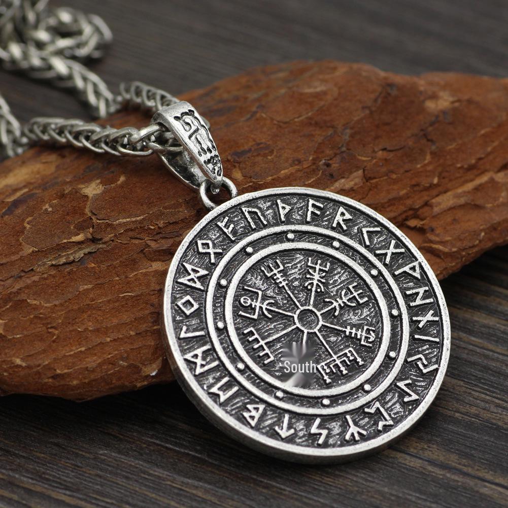 Nordic Viking Runes Compass Pendant Necklace - Men's Trendy Accessory