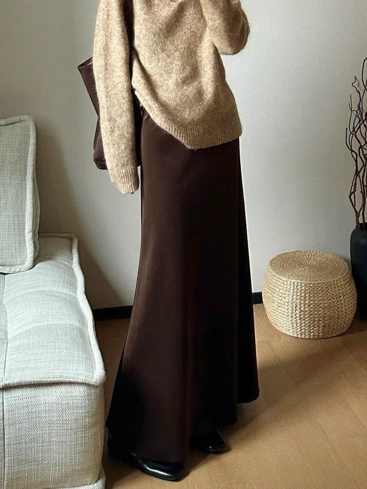 

Elegant Versatile Midi Skirt: Fluffy, Warm, Fashionable, Age-Reducing, Slimming Slit Design for Autumn and Winter. Medium коричневый