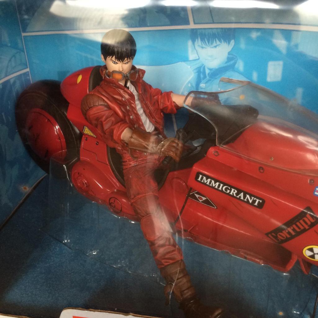 McFarlane AKIRA KANEDA NA MOTOCYKLU PVC malowany produkt końcowy