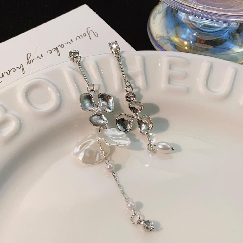 Elegant Asymmetrical Pearl & Flower Tassel Earrings