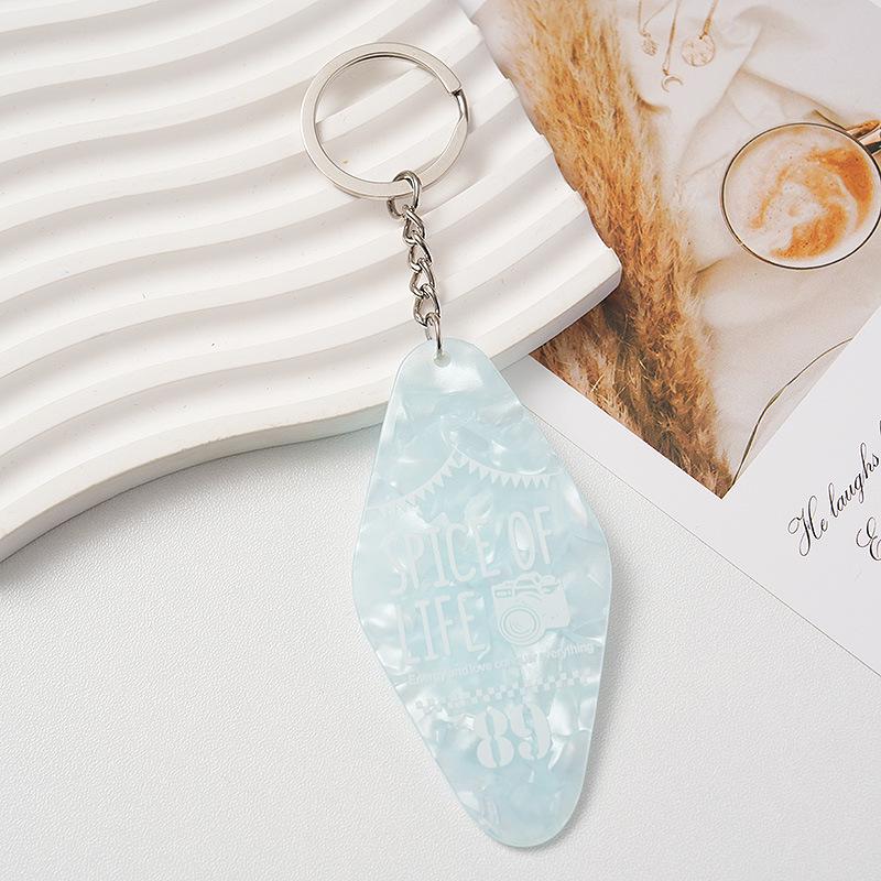 

Акриловый брелок с бриллиантовой табличкой для номера гостиничного номера Gold 8.5cm x 4.3cm 10g