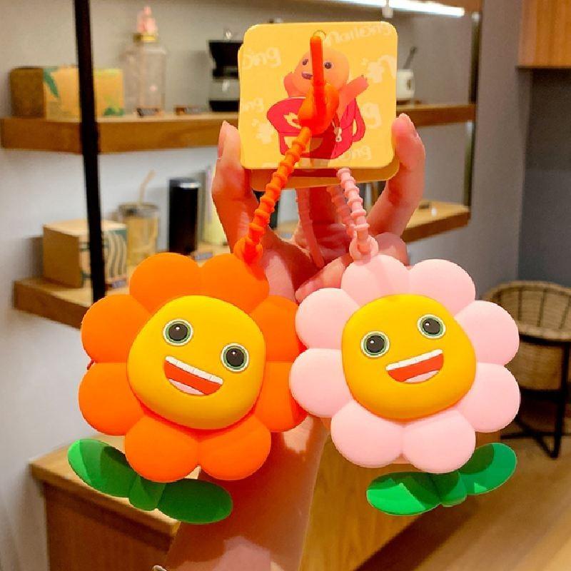 Adorable Silicone Sunflower Coin Purse Keychain Cute Couples Car Key Accessory