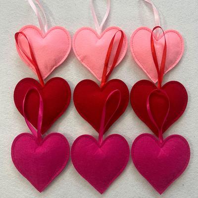 Heart-Shaped Red Felt Valentine's Day Wedding Decoration