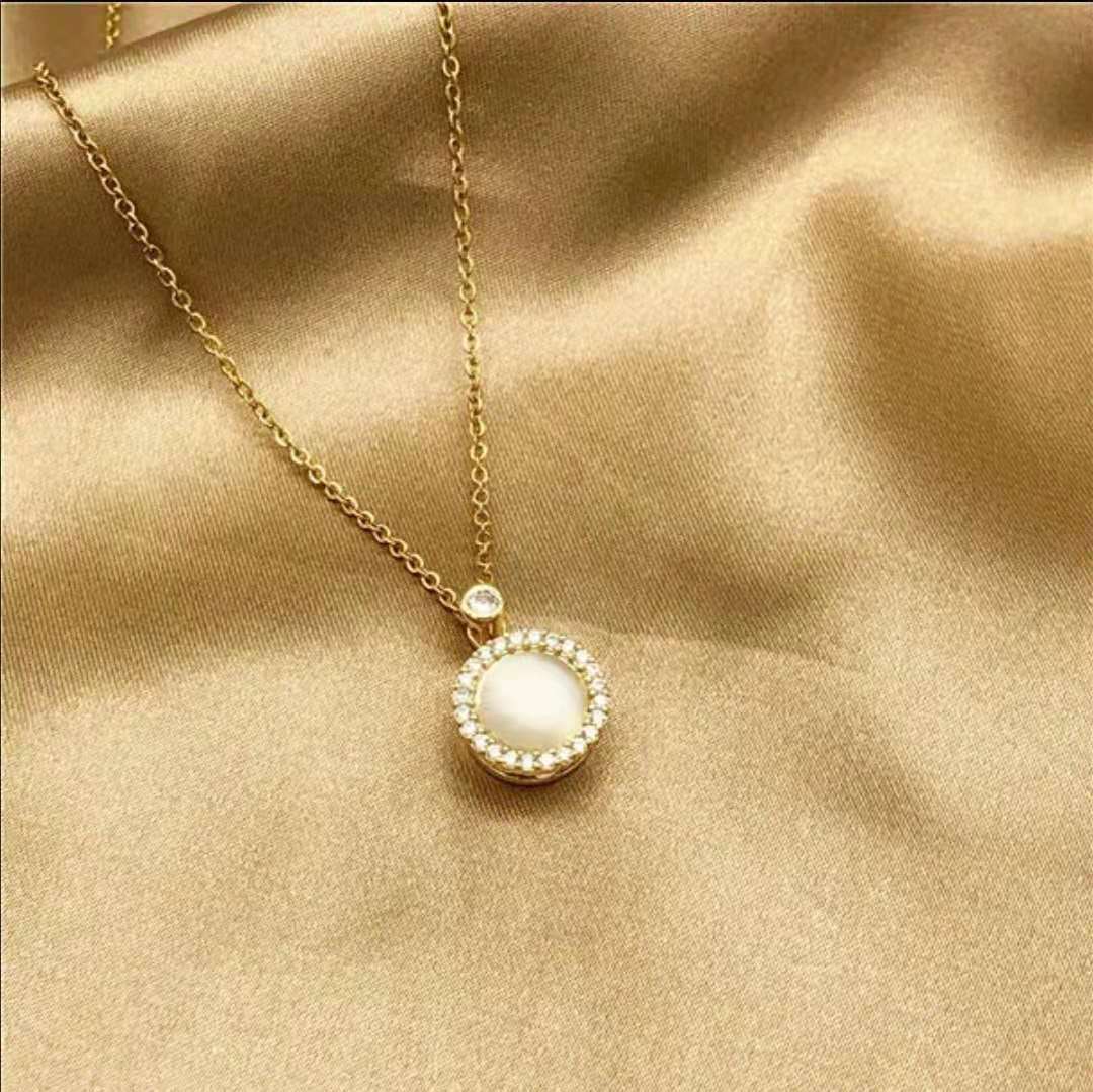 

Вращающееся опаловое ожерелье Дизайн Творческая модельная сеть