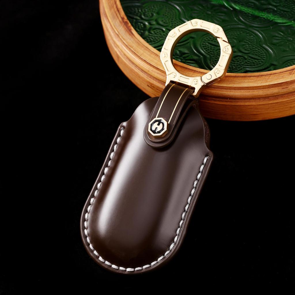 Premium Leather Car Key Cover for L7, L8, and New L9 – Elegant Interior Accessory