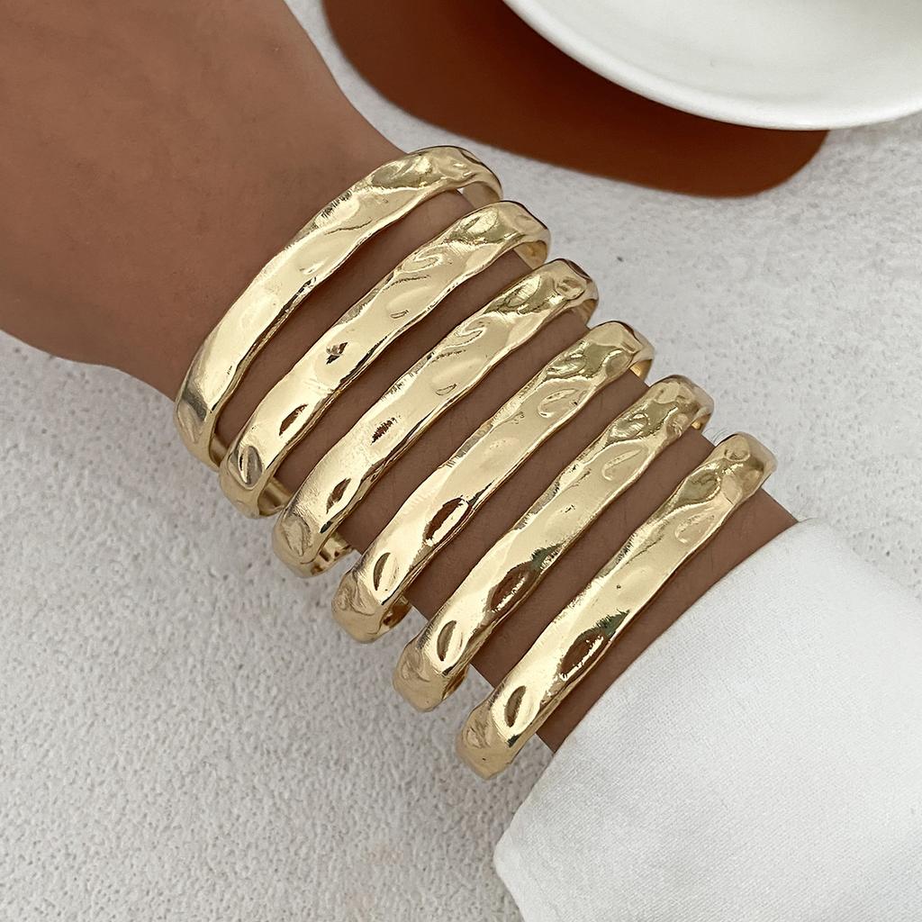 Fashion Texture Metal Glossy Plain Ring Bracelet Bracelet Design Sense Section Spring Bracelet